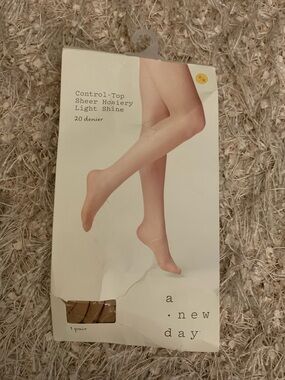 Control Top Sheer Hosiery Light Shine 20 denier size s/m